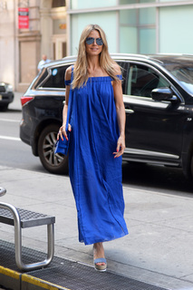 Heidi Klum feet photo thumbnail