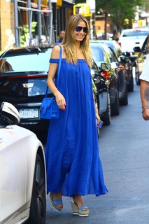 Heidi Klum feet photo thumbnail