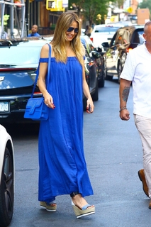 Heidi Klum feet photo thumbnail