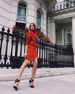 Xenia Tchoumitcheva feet photo thumbnail