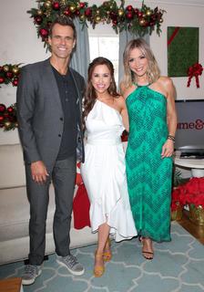 Lacey Chabert feet photo thumbnail