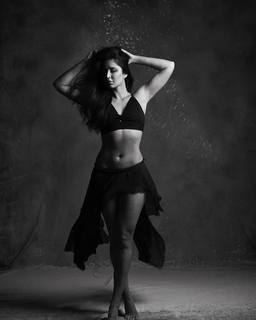 Katrina Kaif feet photo thumbnail