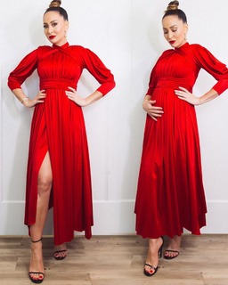Sabrina Sato feet photo thumbnail