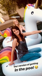 Jenna Ezarik feet photo thumbnail