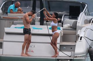 Nicole Scherzinger feet photo thumbnail
