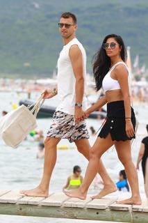 Nicole Scherzinger feet photo thumbnail