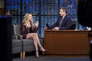 Amanda Seyfried feet photo thumbnail