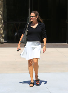 Jennifer Garner feet photo thumbnail