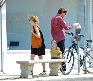 Kirsten Dunst feet photo thumbnail