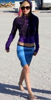 Avril Lavigne feet photo thumbnail