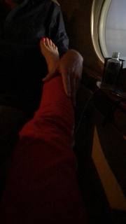 Gwen Stefani feet photo thumbnail