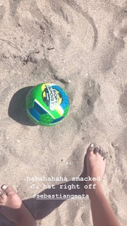Vale Genta feet photo thumbnail