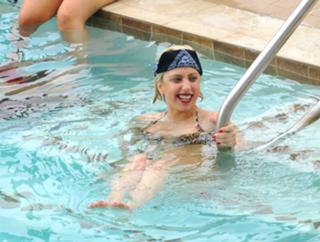 Lady Gaga feet photo thumbnail