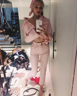 Elsa Hosk feet photo thumbnail