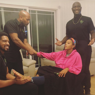 Angela Simmons feet photo thumbnail