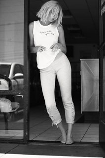 Elsa Hosk feet photo thumbnail
