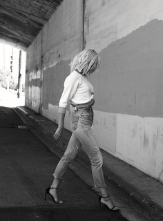 Elsa Hosk feet photo thumbnail