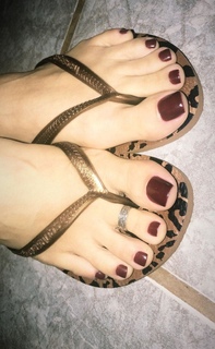 Alaine Crissiê feet photo thumbnail