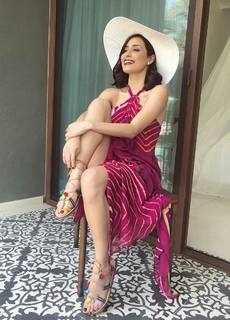 Cynthia Rodríguez feet photo thumbnail