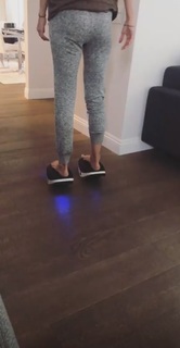 Jenna Ezarik feet photo thumbnail