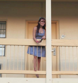 Dulce María feet photo thumbnail