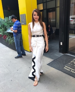 Trisha Krishnan feet photo thumbnail