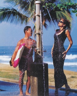 Cindy Crawford feet photo thumbnail