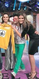 Vanessa Claudio feet photo thumbnail