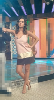 Tania Rincón feet photo thumbnail