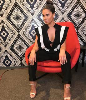 Roselyn Sanchez feet photo thumbnail