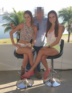 Tania Rincón feet photo thumbnail
