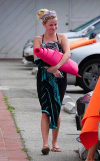 Reese Witherspoon feet photo thumbnail