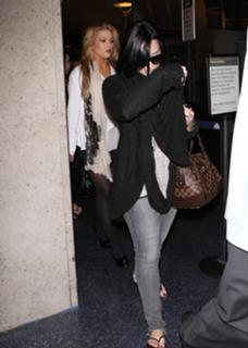 Demi Lovato feet photo thumbnail