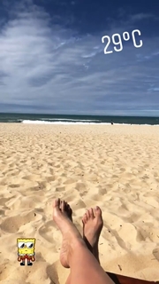 Lívia Andrade feet photo thumbnail