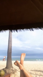 Lívia Andrade feet photo thumbnail