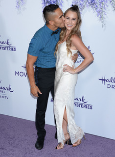 Alexa PenaVega feet photo thumbnail