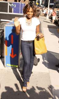 Serena Williams feet photo thumbnail