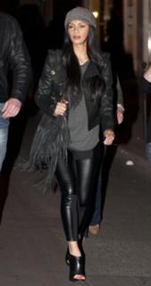 Nicole Scherzinger feet photo thumbnail