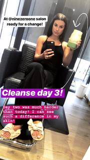 Lea Michele feet photo thumbnail