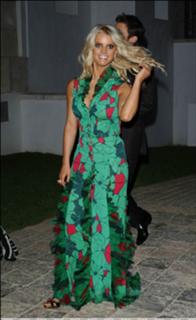 Jessica Simpson feet photo thumbnail