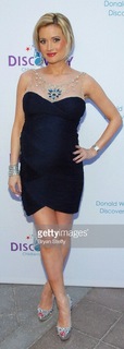 Holly Madison feet photo thumbnail