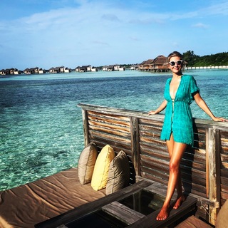 Rachel Riley feet photo thumbnail