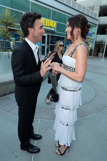 Mandy Moore feet photo thumbnail