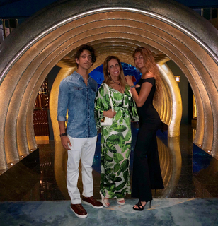 Lili Estefan feet photo thumbnail
