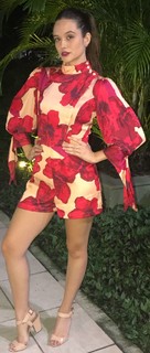 Juliana Paiva feet photo thumbnail