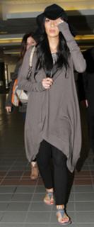 Nicole Scherzinger feet photo thumbnail