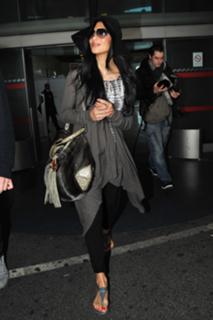 Nicole Scherzinger feet photo thumbnail