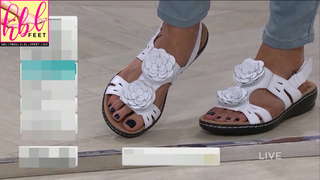 Courtney Khondabi feet photo thumbnail