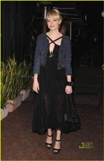 Emma Stone feet photo thumbnail