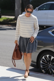 Jennifer Garner feet photo thumbnail